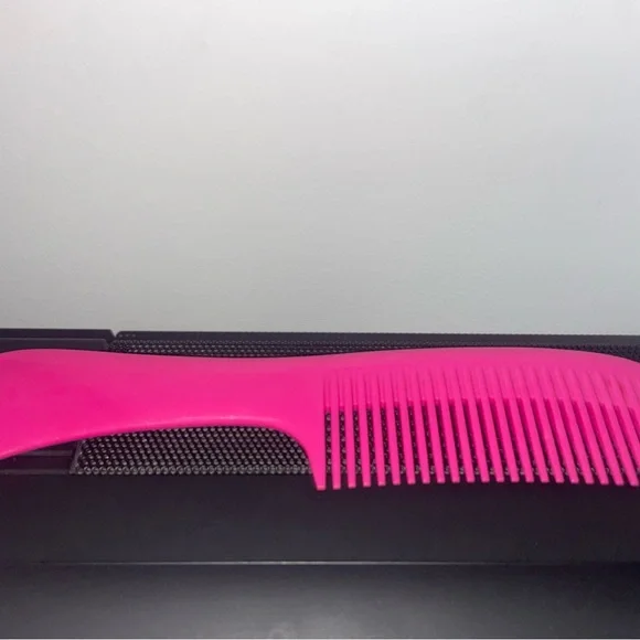 Pink Hair Styling Comb - Picture 4 of 4